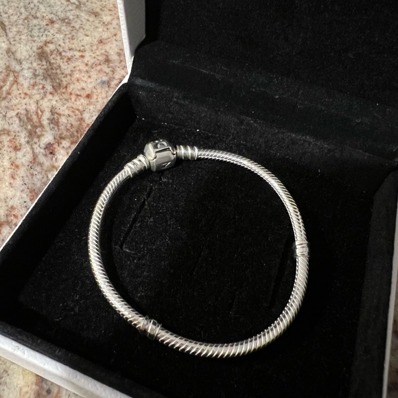 Pandora bracelet - Picture 2 of 4